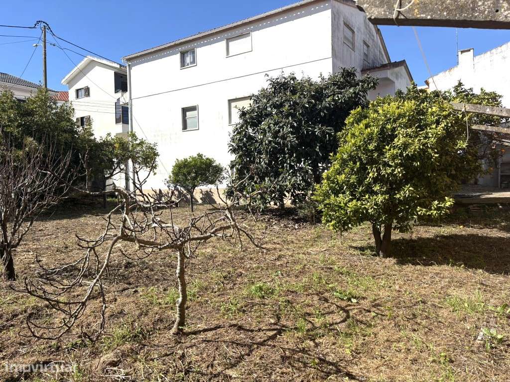 MORADIA PARA RECONSTRUÇÃO - GRANDE POTENCIAL DE VALORIZAÇÃO

Rua ...-19