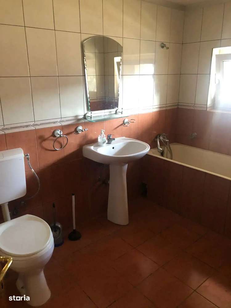 Casa spatioasa de inchiriat zona 13 Septembrie! - Imagine principală: 3/16