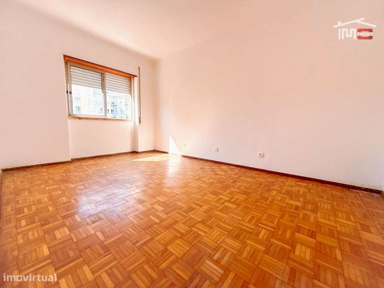 Apartamento T3 Rio Maior - Varanda, Elevador, 2 WCs-13