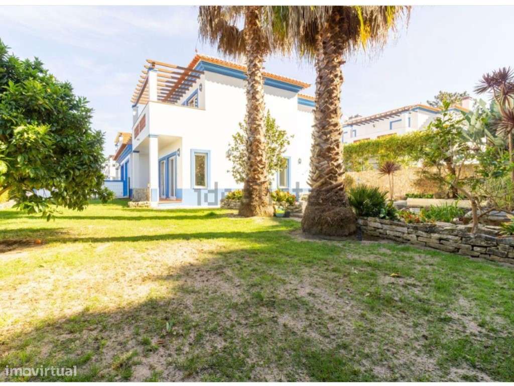 Moradia T4 com Piscina e Jardim nas margens da Lagoa-31