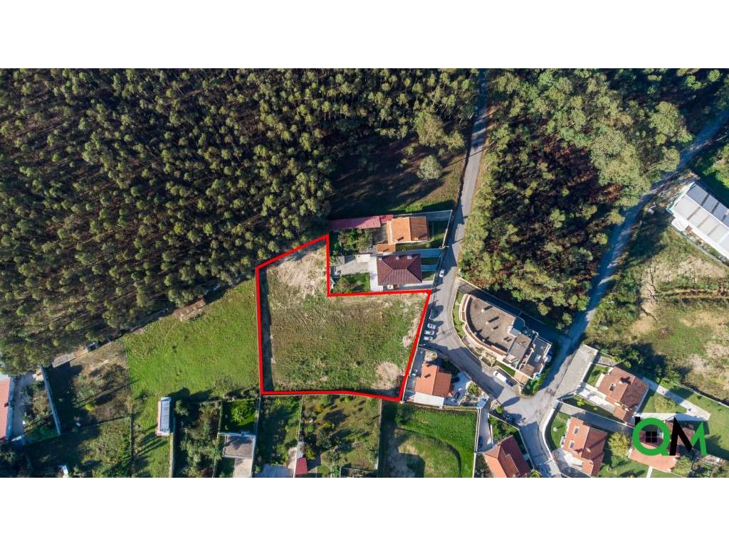 Terreno de 3200m² com projeto aprovado para moradia e anexos em São...-11