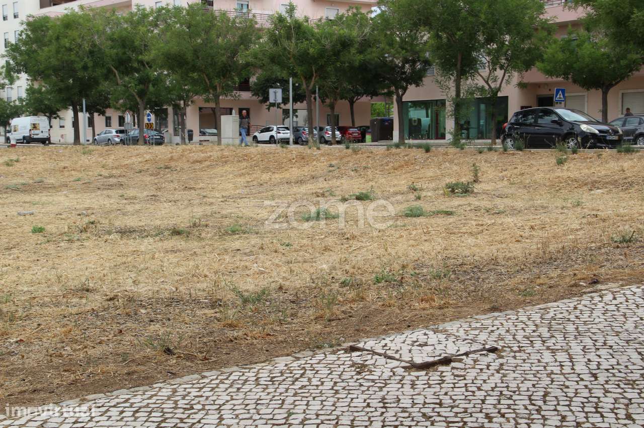 Terreno destinado a construção Urbana Vertical - Grande imagem: 2/16