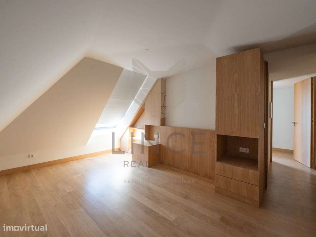 Apartamento T3 duplex no centro da cidade com varanda-14