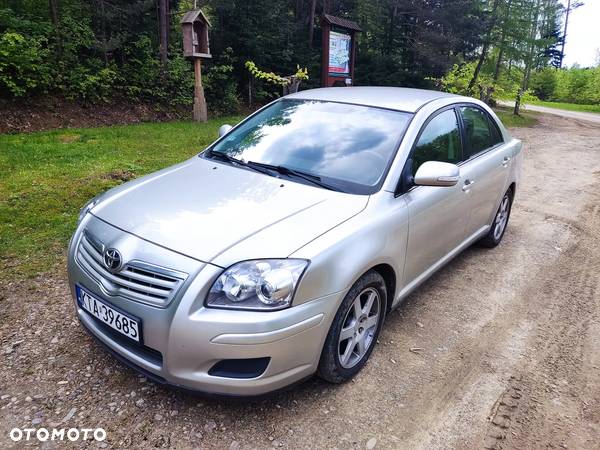 Toyota Avensis 2.0 D-4D Luna - 1