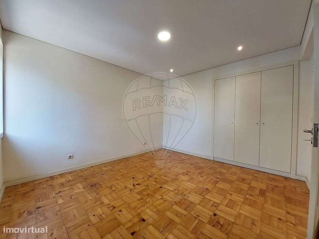 APARTAMENTO T3 RENOVADO NA AVENIDA DA LIBERDADE, BRAGA-15