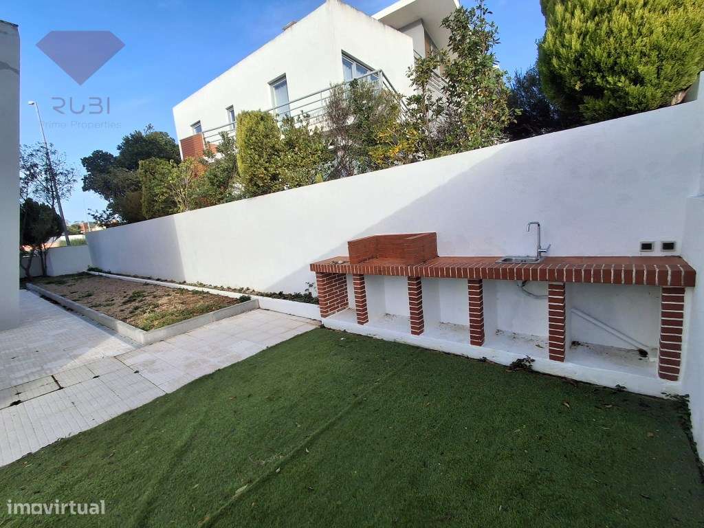 Moradia T4 à venda na Cotovia - Sesimbra-12