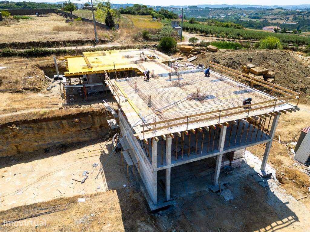 Moradia T4 moderna em construção com piscina em Évora de Alcobaça-20