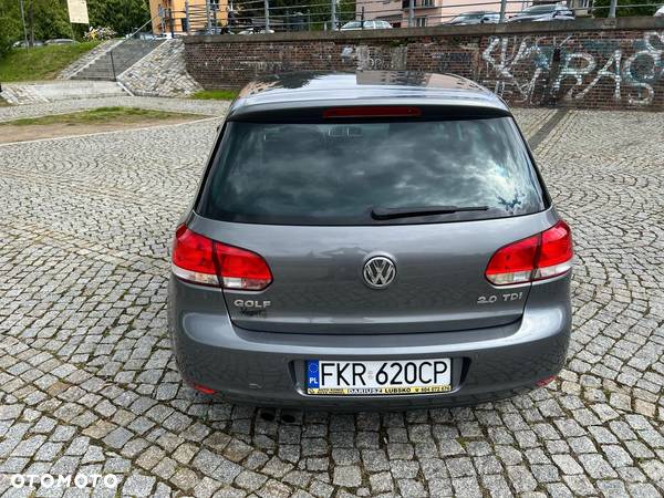 Volkswagen Golf 2.0 TDI DPF Highline - 9