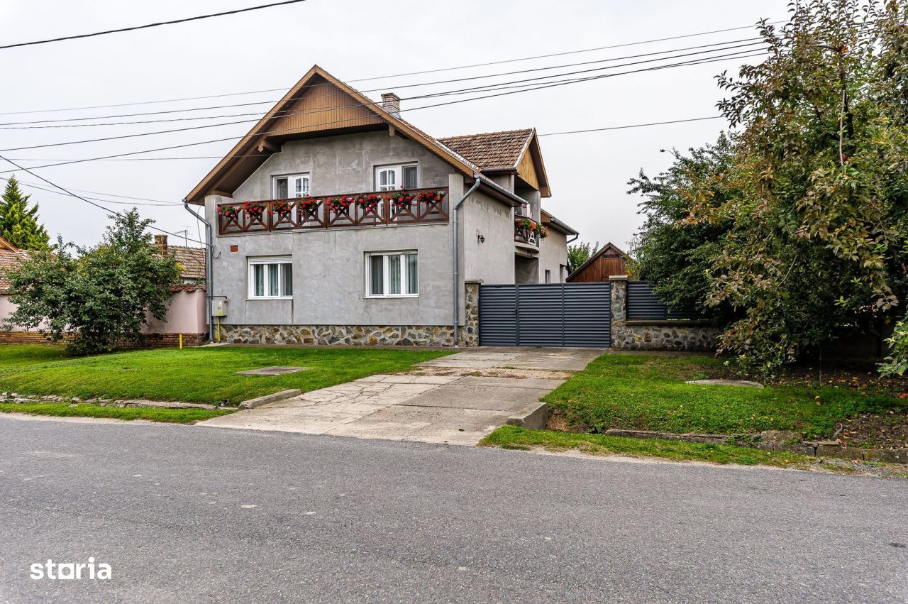 Casă cu 4 camere la cheie, nouă, în Nădlac * zona Centru