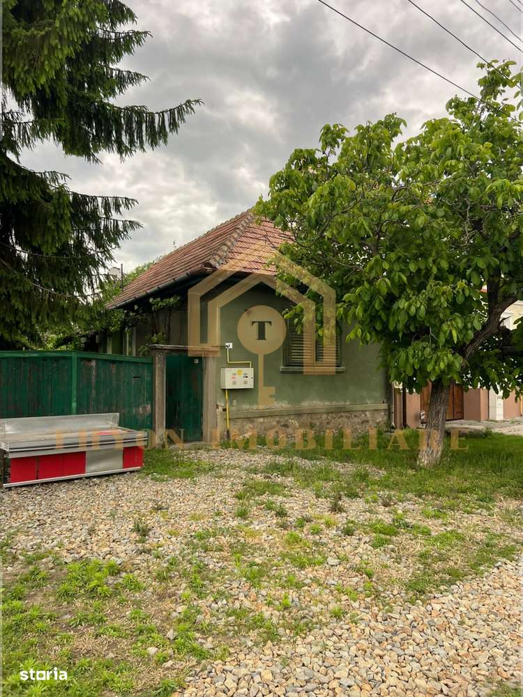 Casă de vânzare în Petrești, Sebeș – teren generos 1961 mp-0