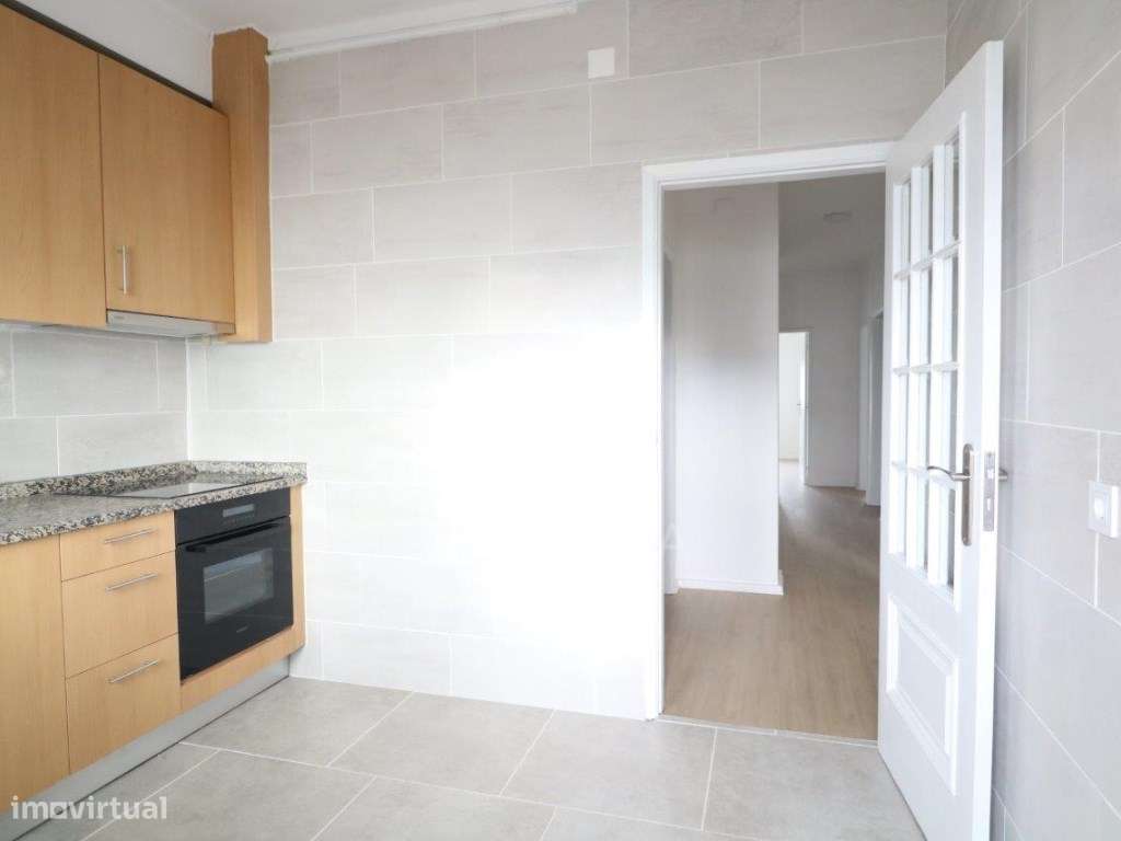 Venda Apartamento T2+1 com Sótão (transformado em T2) - São Vítor, ...-9