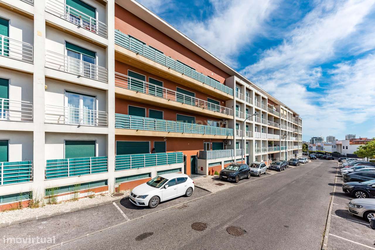 Apartamento T3 com 2 Box e 2 Suítes. Vista Panorâmica em Oeiras-25