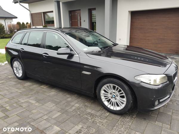 BMW Seria 5 525d Touring Luxury Line - 4