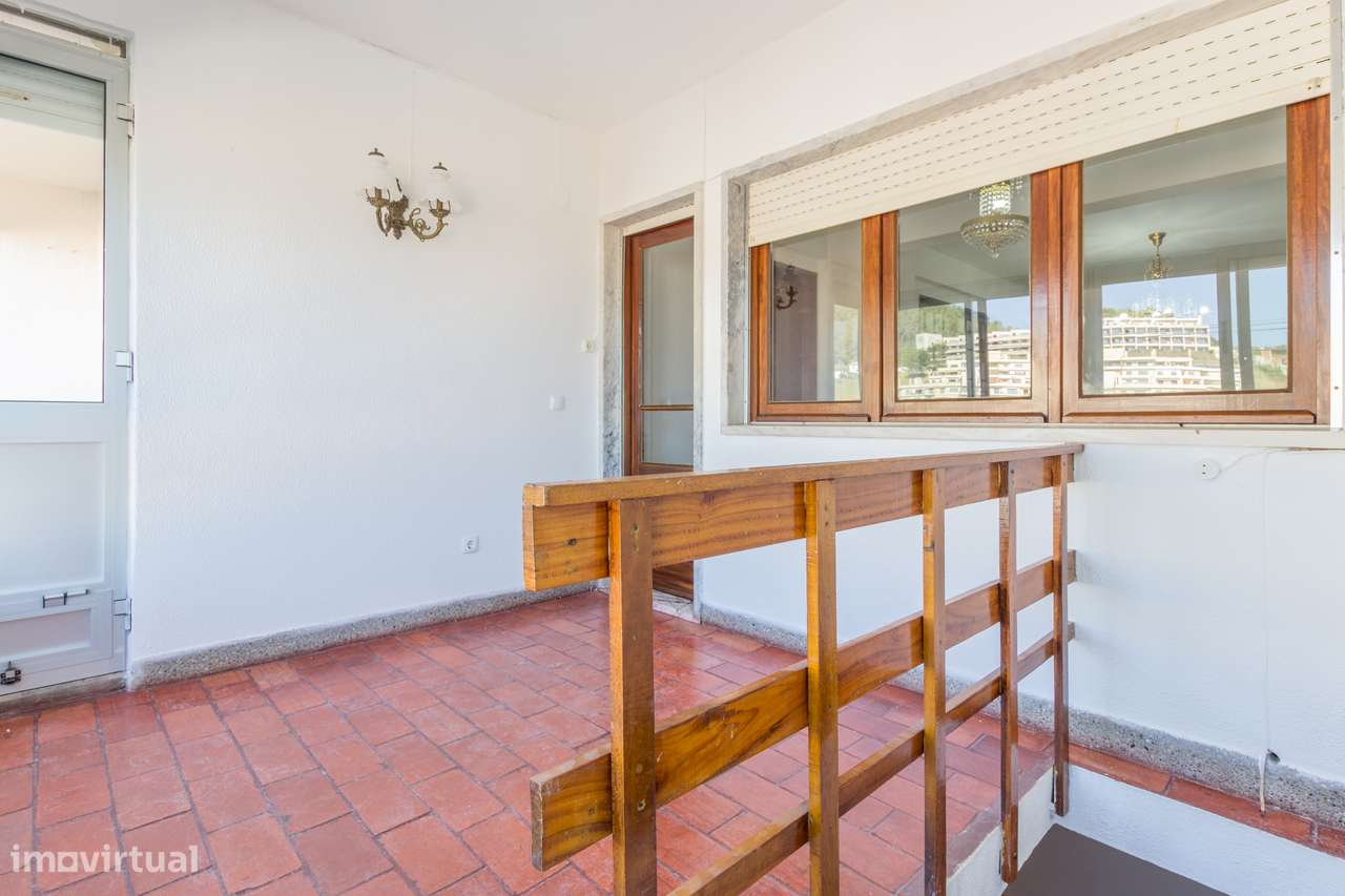 Apartamento T3 em Sesimbra com vista Mar-16