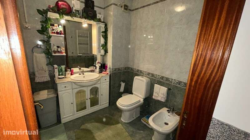 Comprar T2 Centro de S. João da Madeira-12