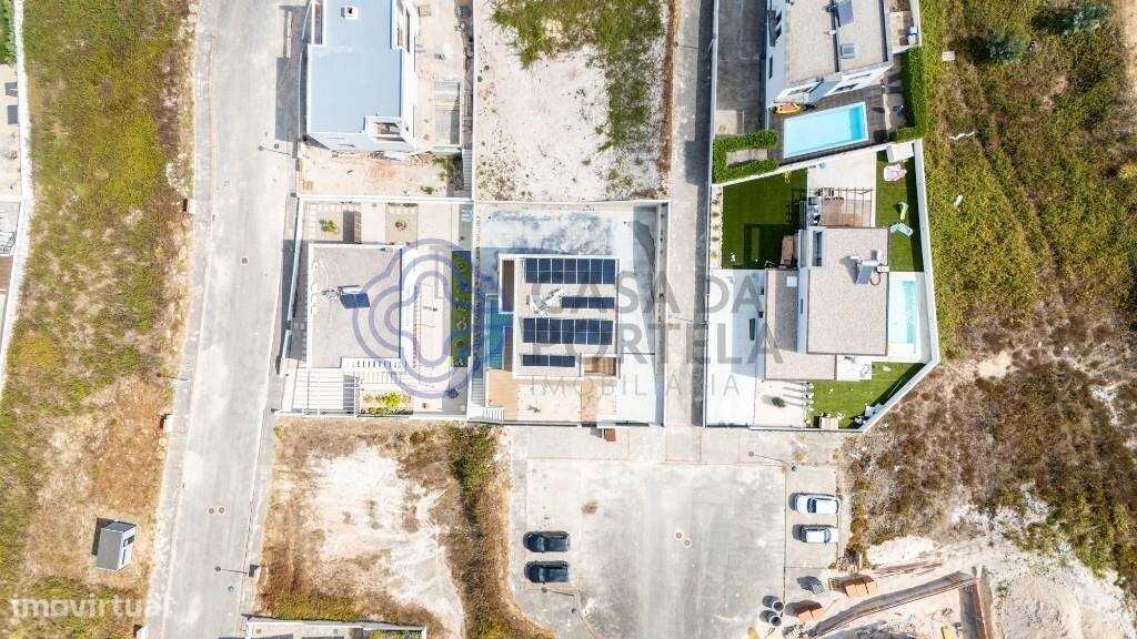 Moradia T4 com3 suites isolada-11