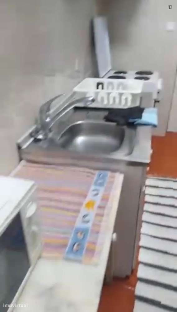 Quarto - localizado em Mafamude Porto - Grande imagem: 4/6