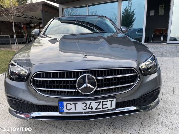 Mercedes-Benz E 220 d T 9G-TRONIC - 10