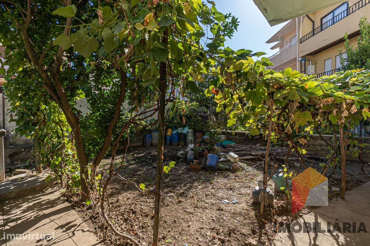 Moradia T4 em Vale de Ferreiros, Fânzeres-36