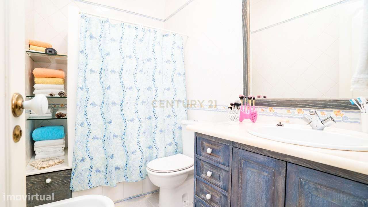 Apartamento T2 + 1* - Remodelado, em Queluz-18