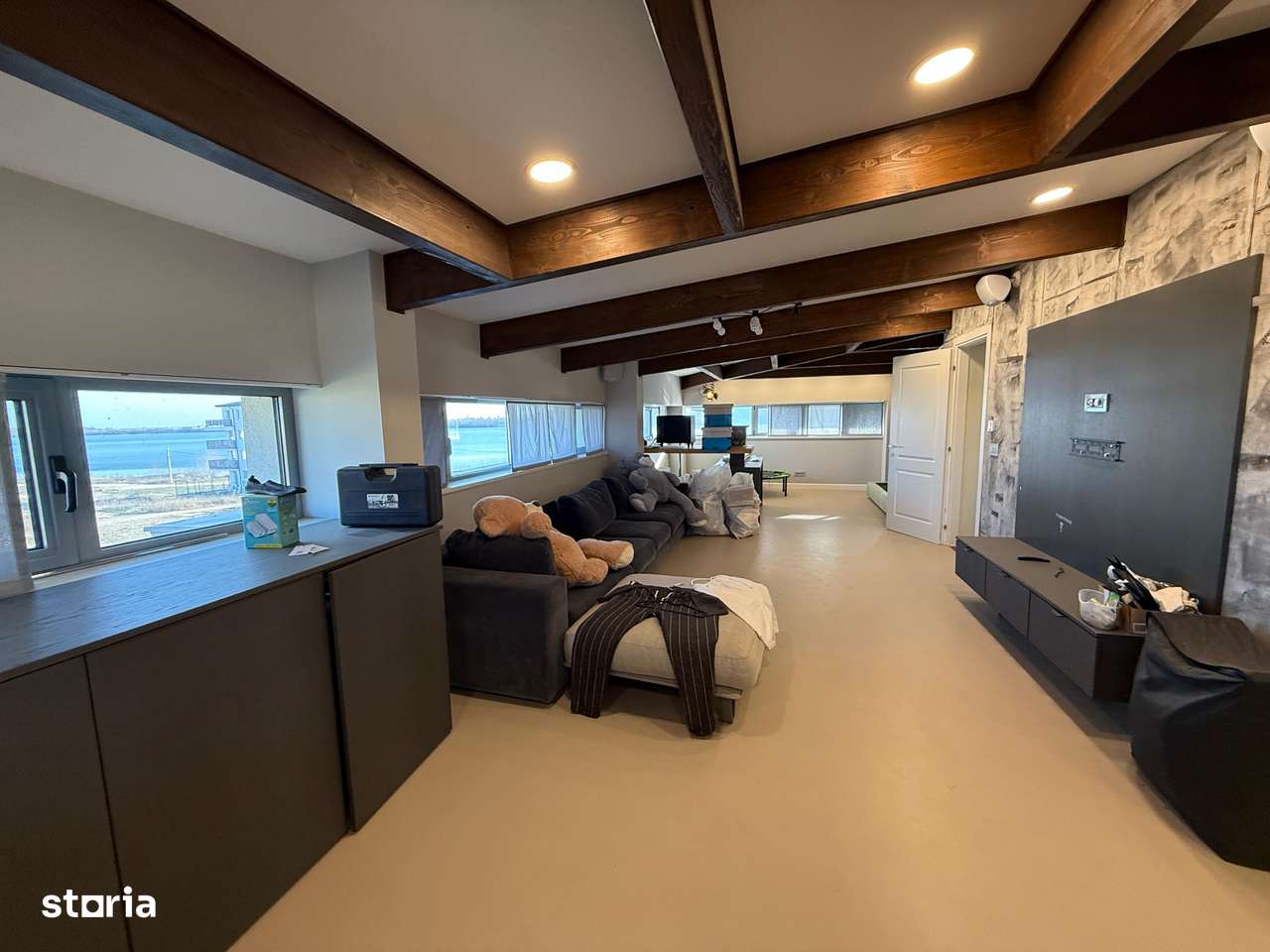 Vila mare in Pantelimon aproape de Lacul Pantelimon, la cheie - Imagine principală: 4/16