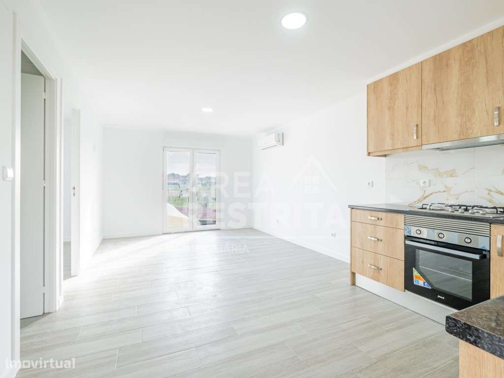 Moradia pré-fabricada nova T2 no Parque Verde em Fernão Ferro - Grande imagem: 4/25