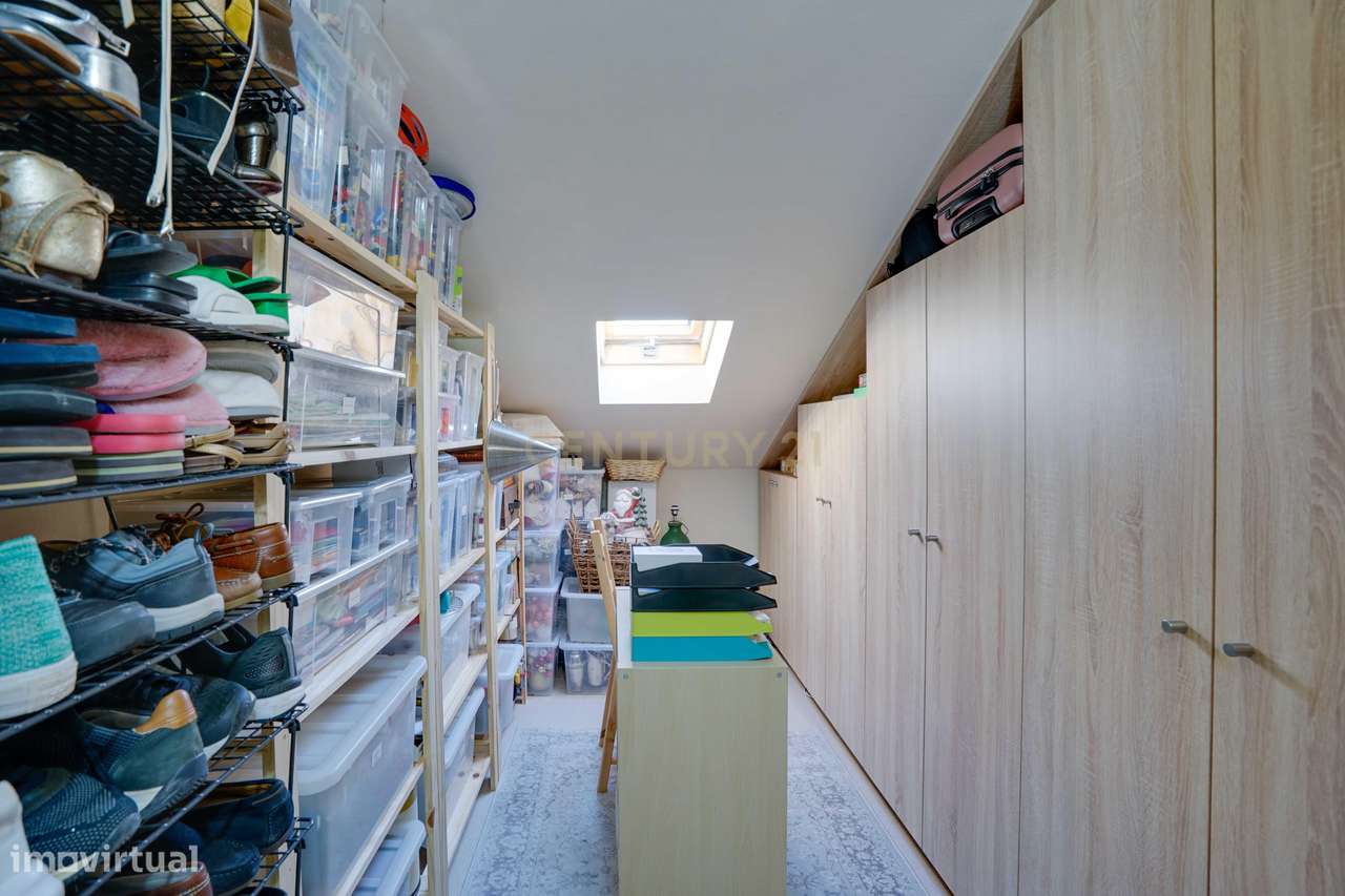 Apartamento T3 na Praça da Concórdia, Montijo-33