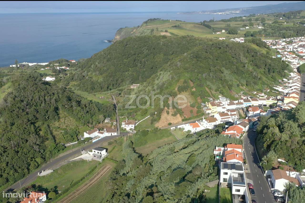 Moradia T3 com Vista Mar - Água de Pau-16