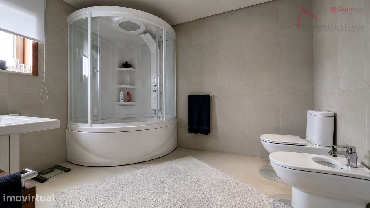 Moradia Isolada T3 com Piscina em Adaufe, Braga-31