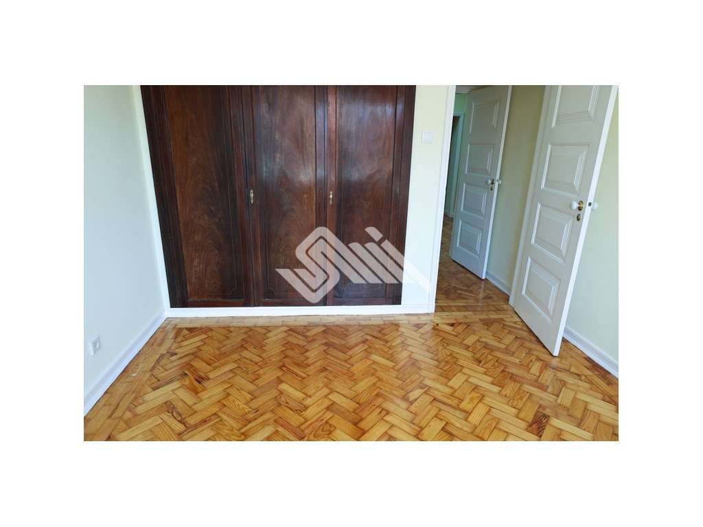 Moradia T5 c/Jardim Campo Alegre-20