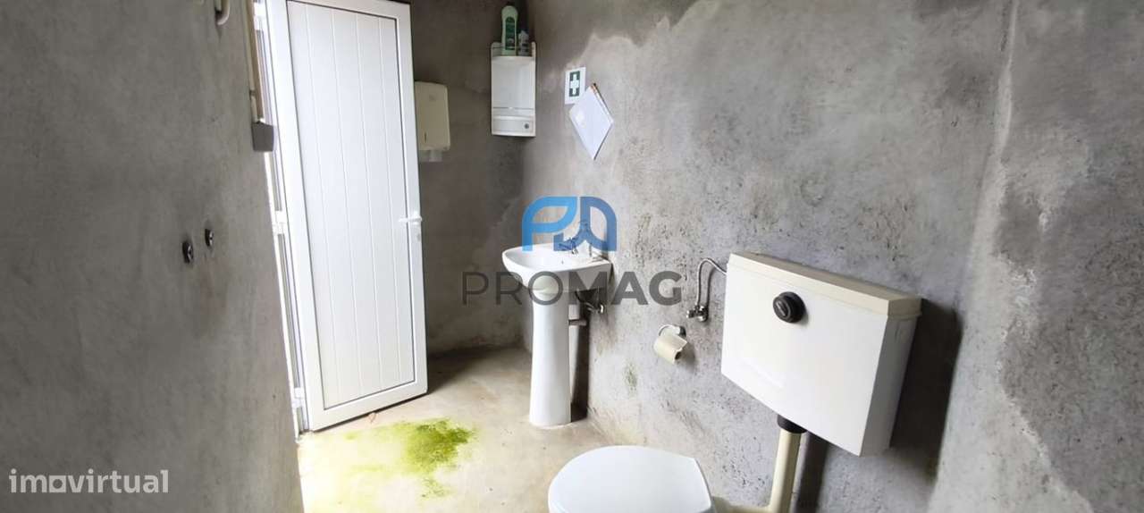 Terreno Urbanizável de 7959 m² com Armazém - Grande imagem: 2/56