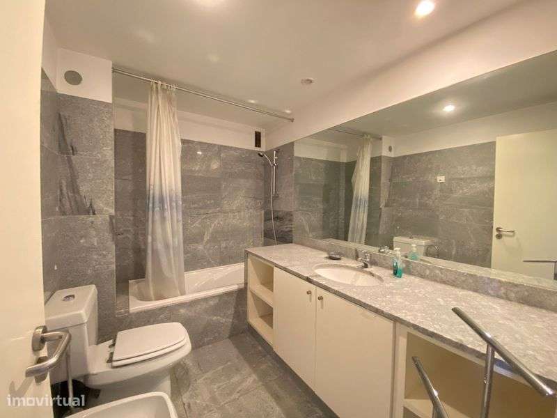 Apartamento T2 em S.D.Benfica-9