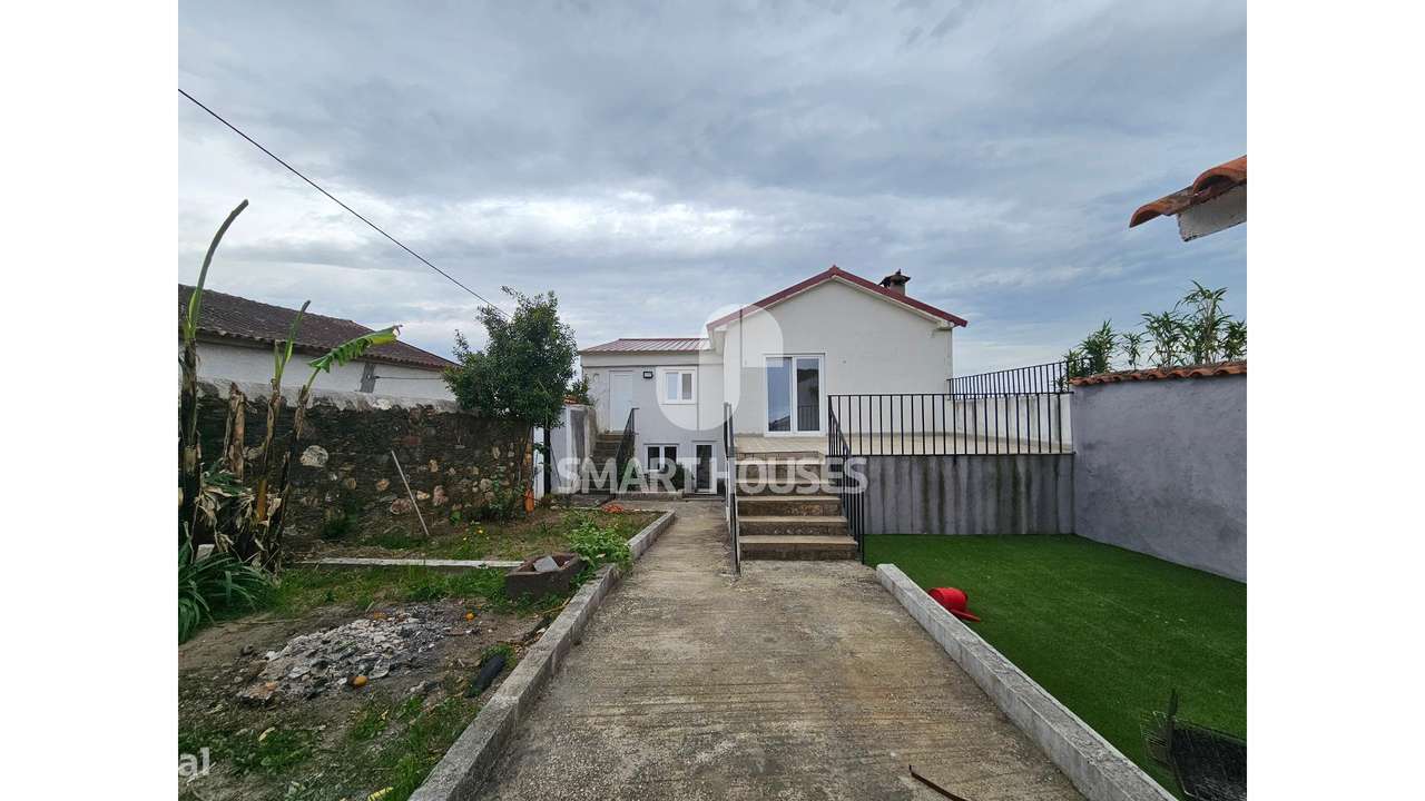 Moradia T3 Lombada (Poiares) c/ pátio-36