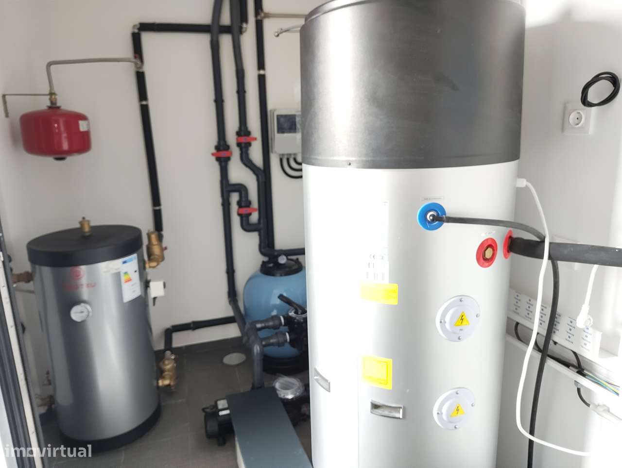 MORADIA NOVA com Piscina e Jardim - Junto ao Mar .-38