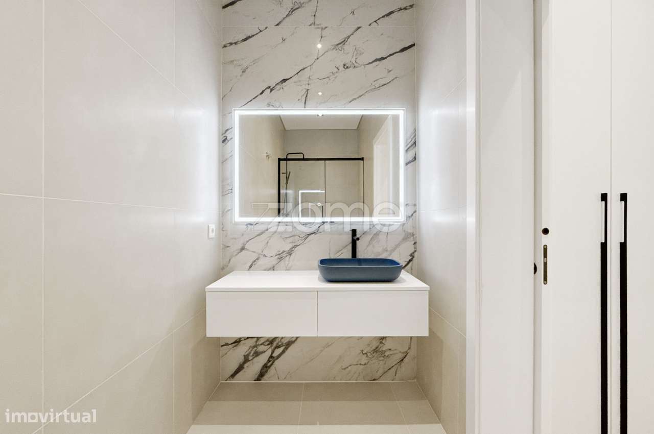 Apartamento T3 remodelado na Avenida Almirante Reis - Lisboa-28