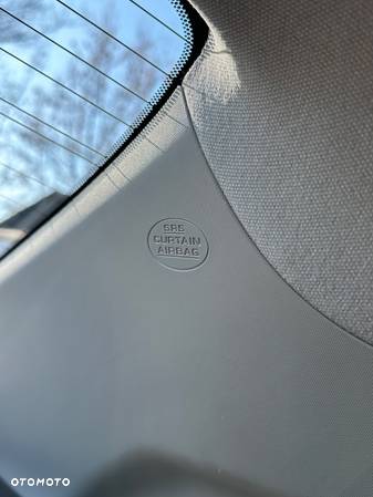 Toyota Corolla 1.6 Comfort - 23