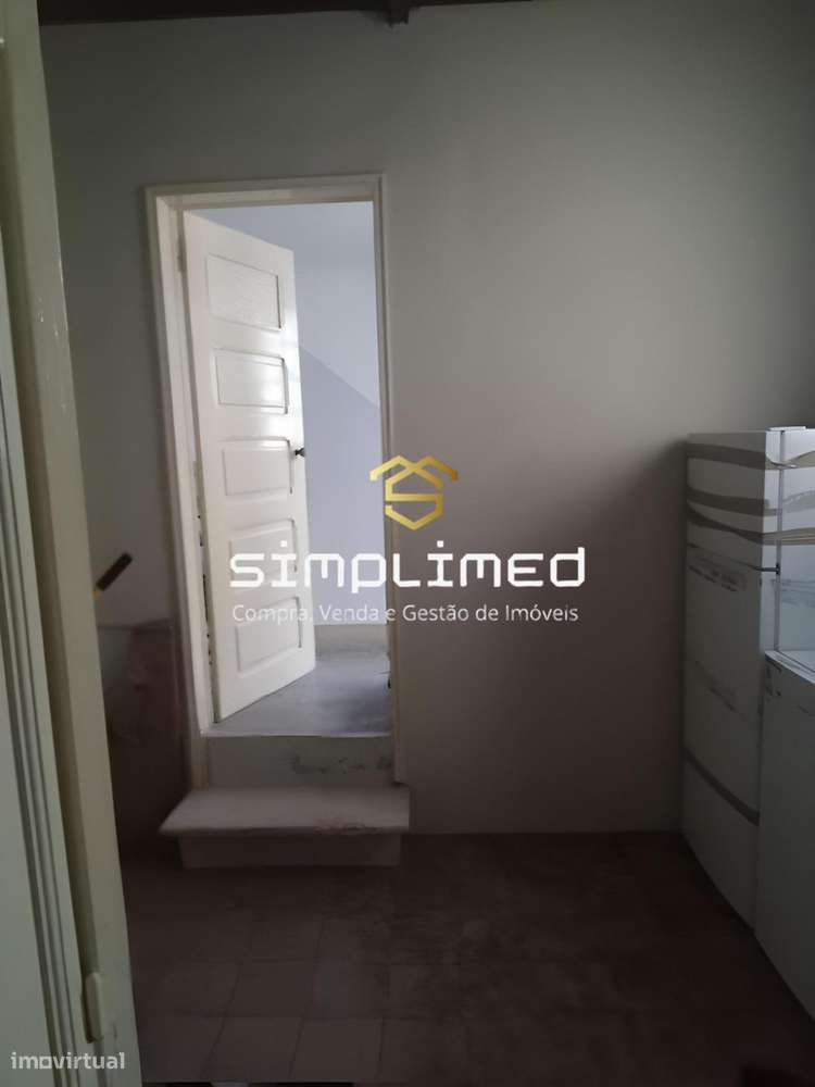 Moradia T2 localizada em Tomar com Logradouro-5