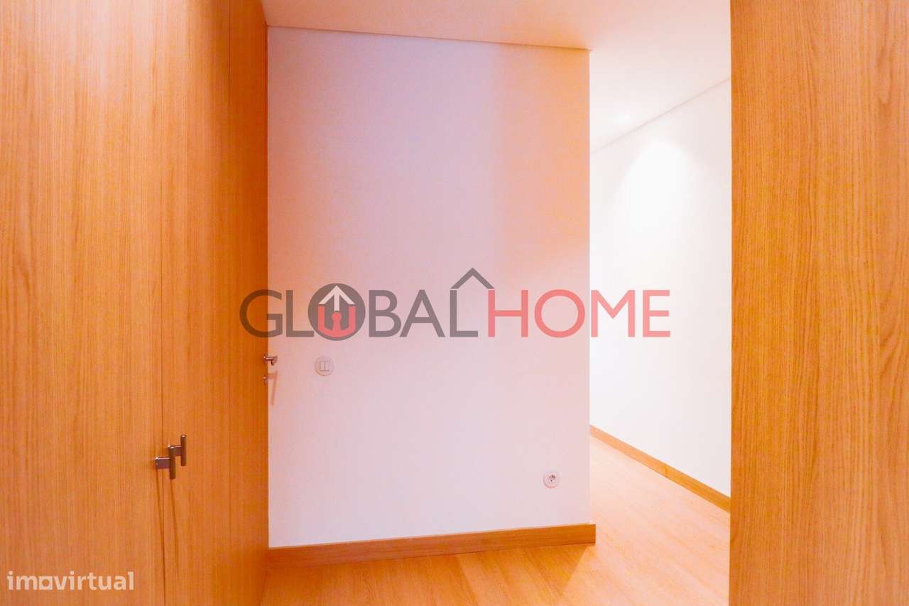 Apartamento T2 Renovado com Terraço em Fânzeres-25