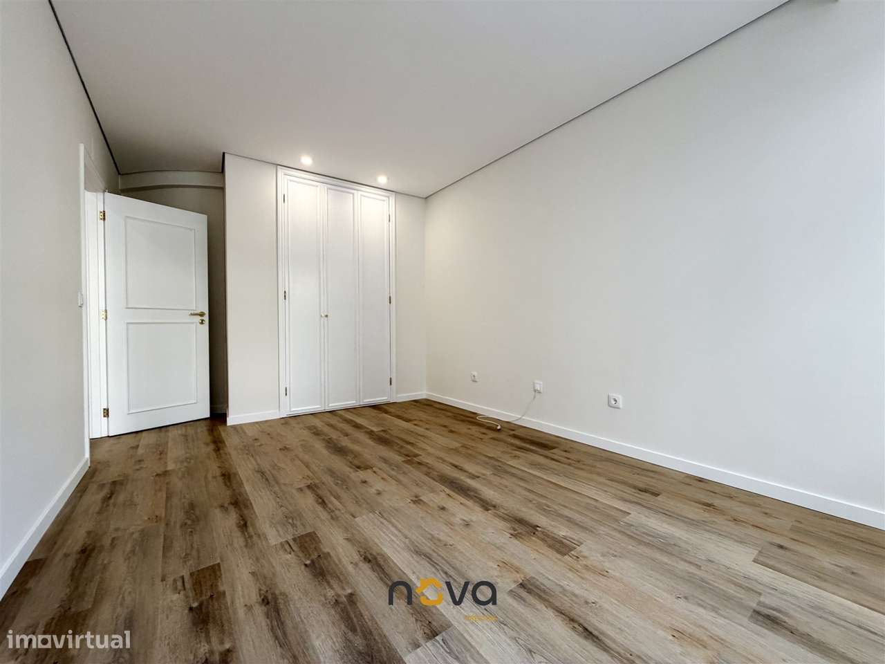 Apartamento T4 Totalmente Remodelado na Póvoa de Varzim-21