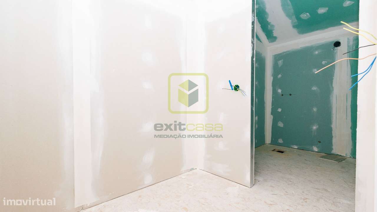 Moradia T4 remodelada-16