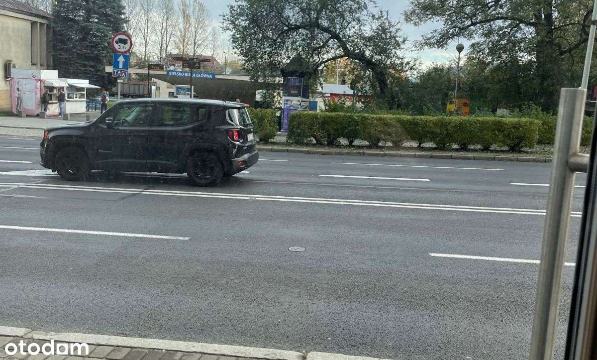 Lokal inwestycyjny | Wynajęty | Roi 8,5%+ | 3 Maja-2