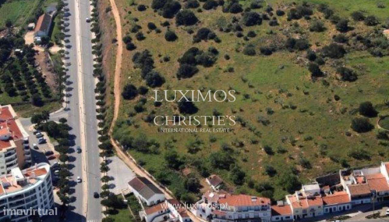 Terreno parcelado em lotes, para venda em Lagos, Algarve - Grande imagem: 3/17