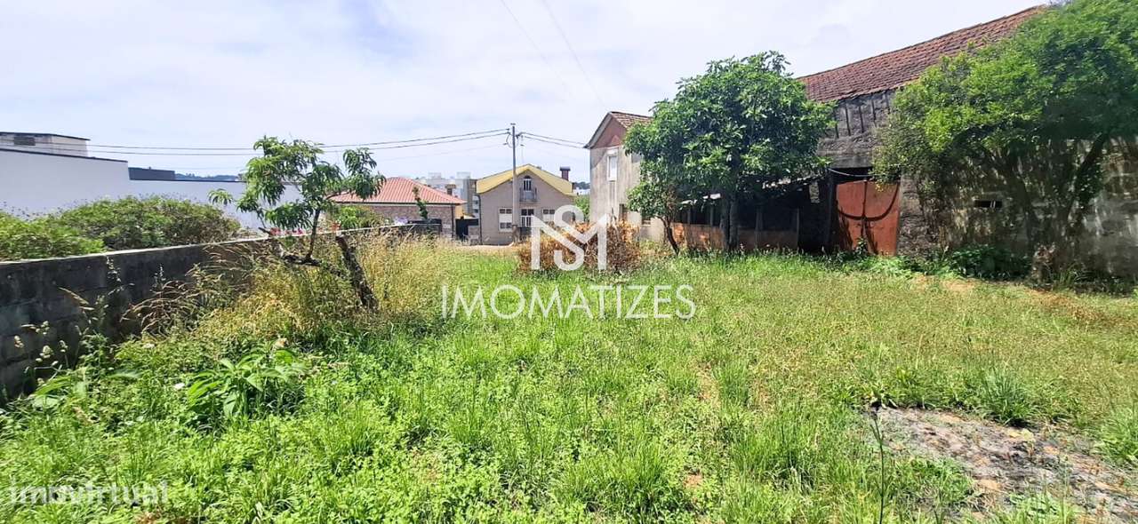 Moradia T3 para reabilitação total com grande potencial de valorização-12