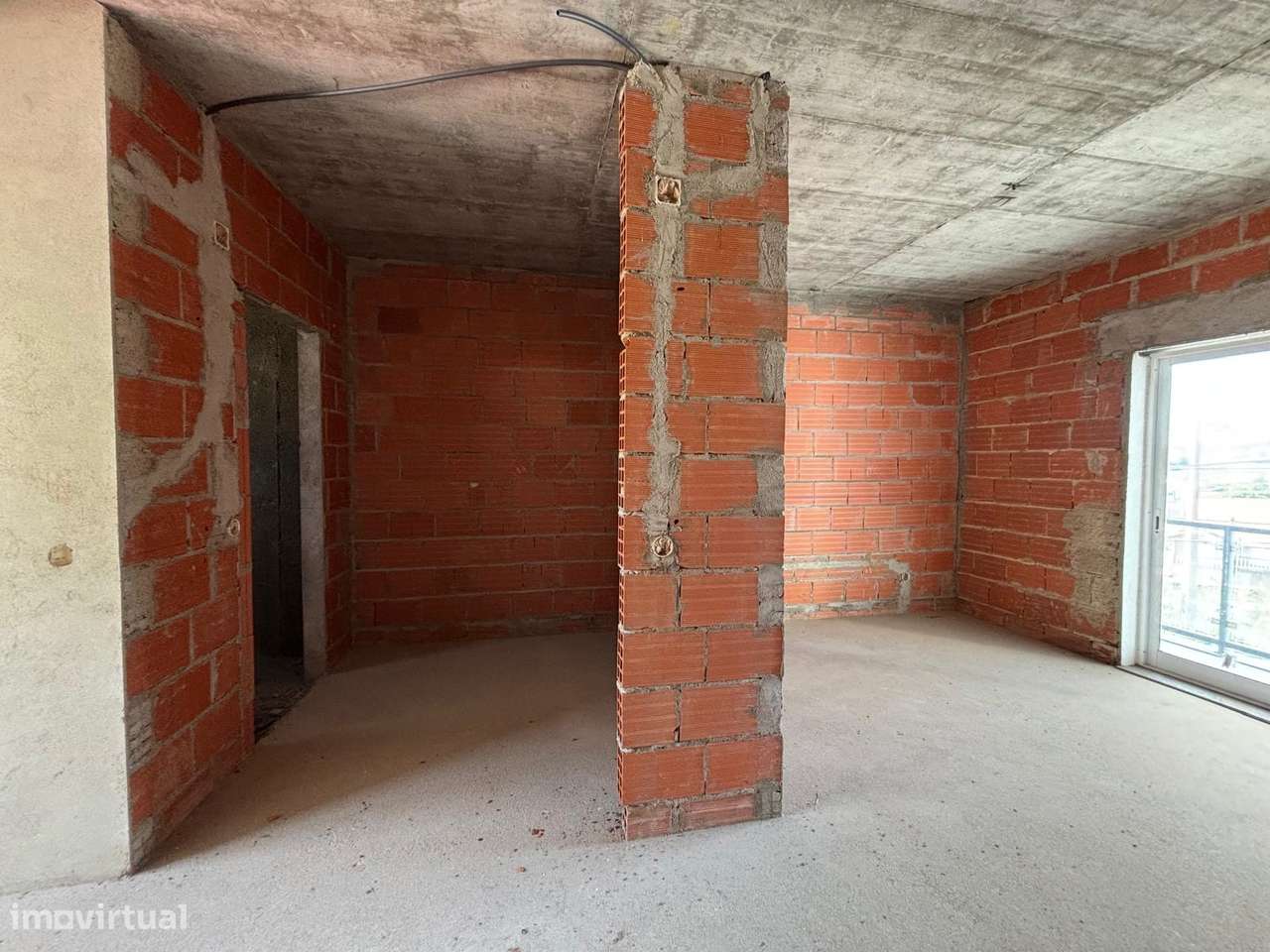 Moradia Geminada de Excelência em Vale Flores – Feijó, Almada-8