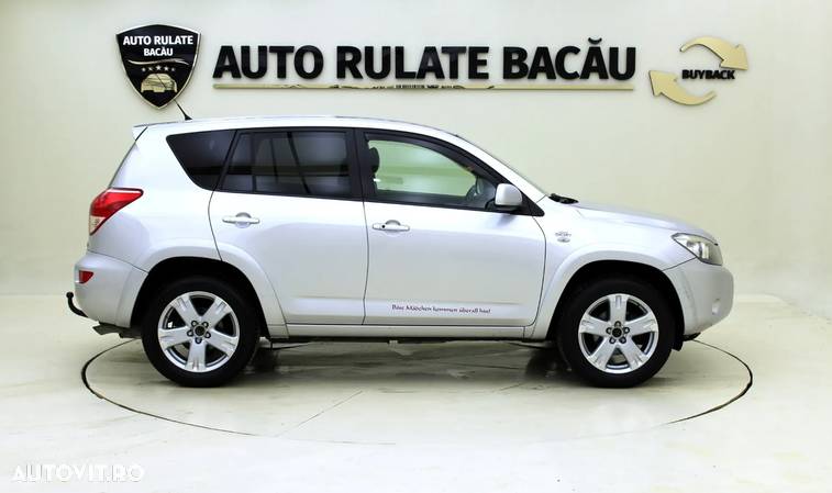 Toyota RAV4 - 4