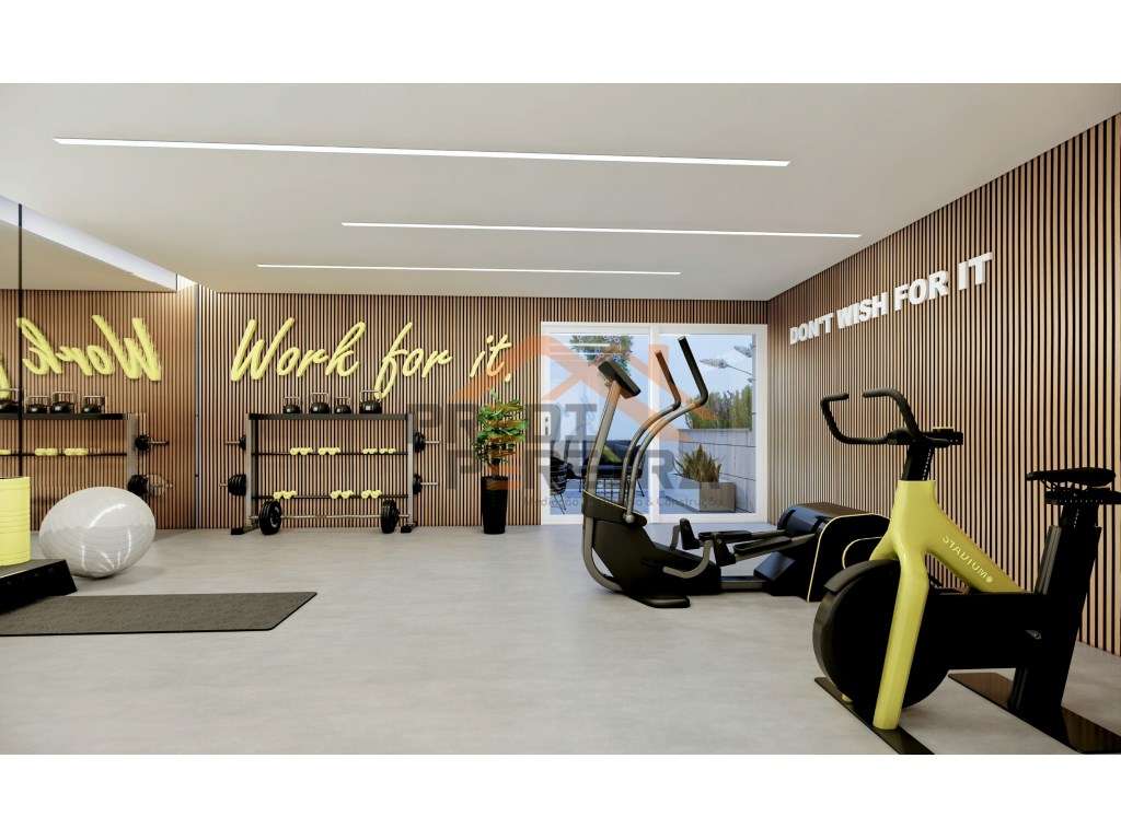 Apartamento T2, com varanda e parqueamento para duas viaturas, situ...-16