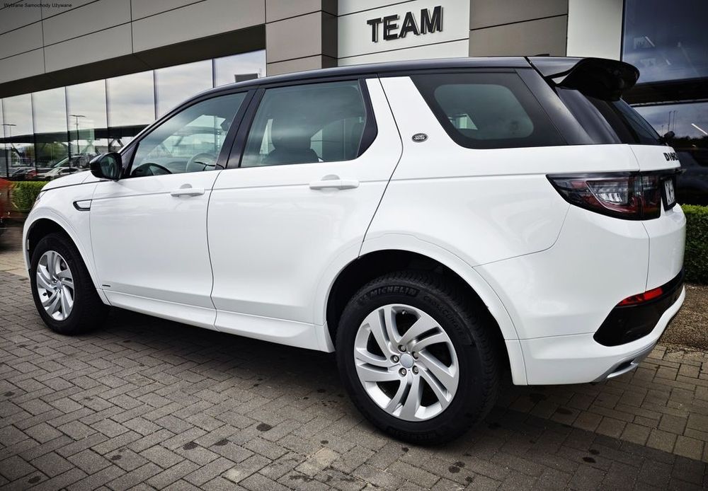 Land-Rover Discovery-Sport 2.0 D180 R Dynamic S 180 KM — zdjęcie 6