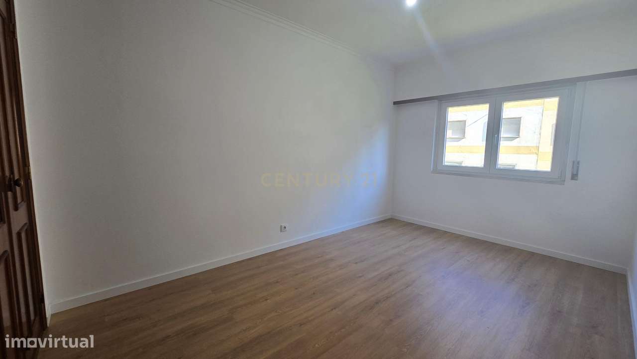 Moderno Apartamento T1 em Venteira, Amadora-19