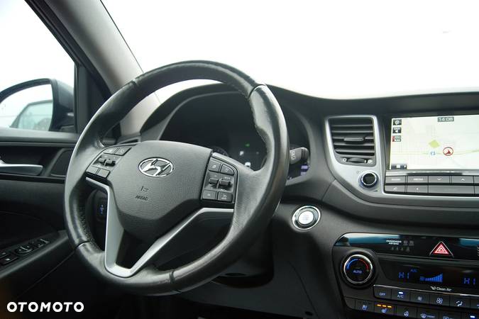 Hyundai Tucson 2.0 CRDI Premium 4WD - 22