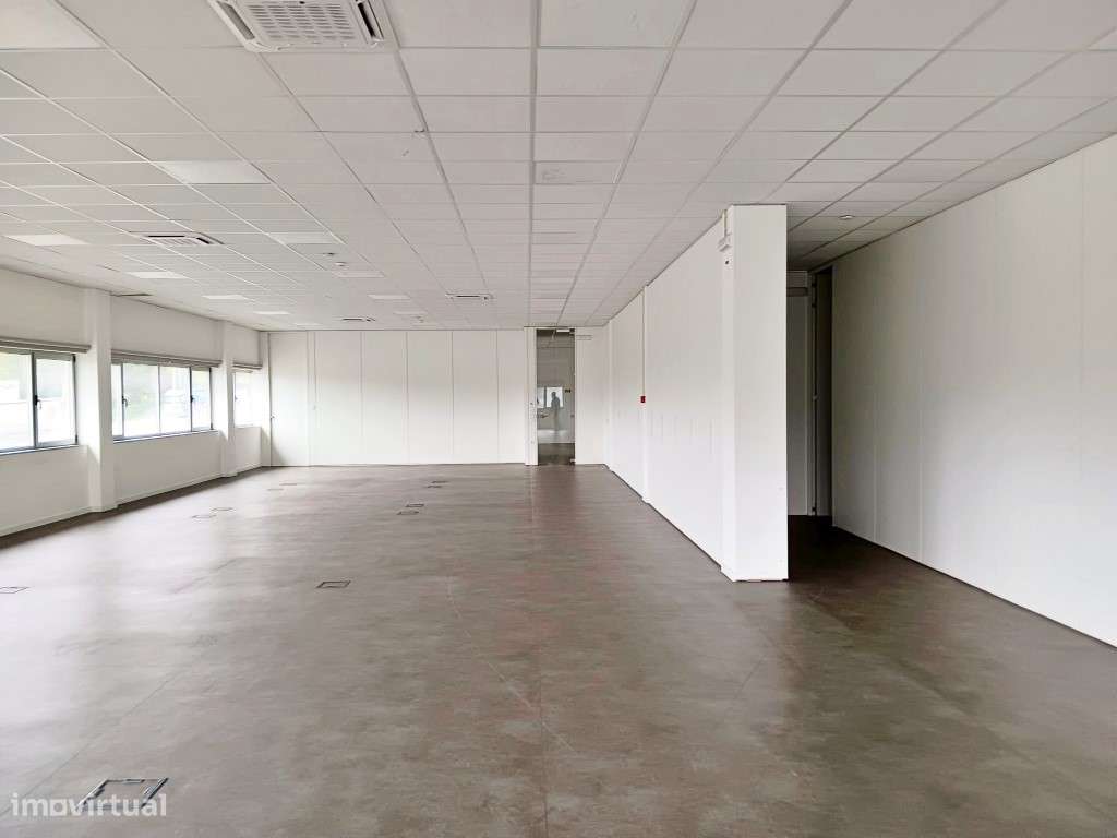 Lojas e escritórios junto ao Auchan Maia - Grande imagem: 3/18